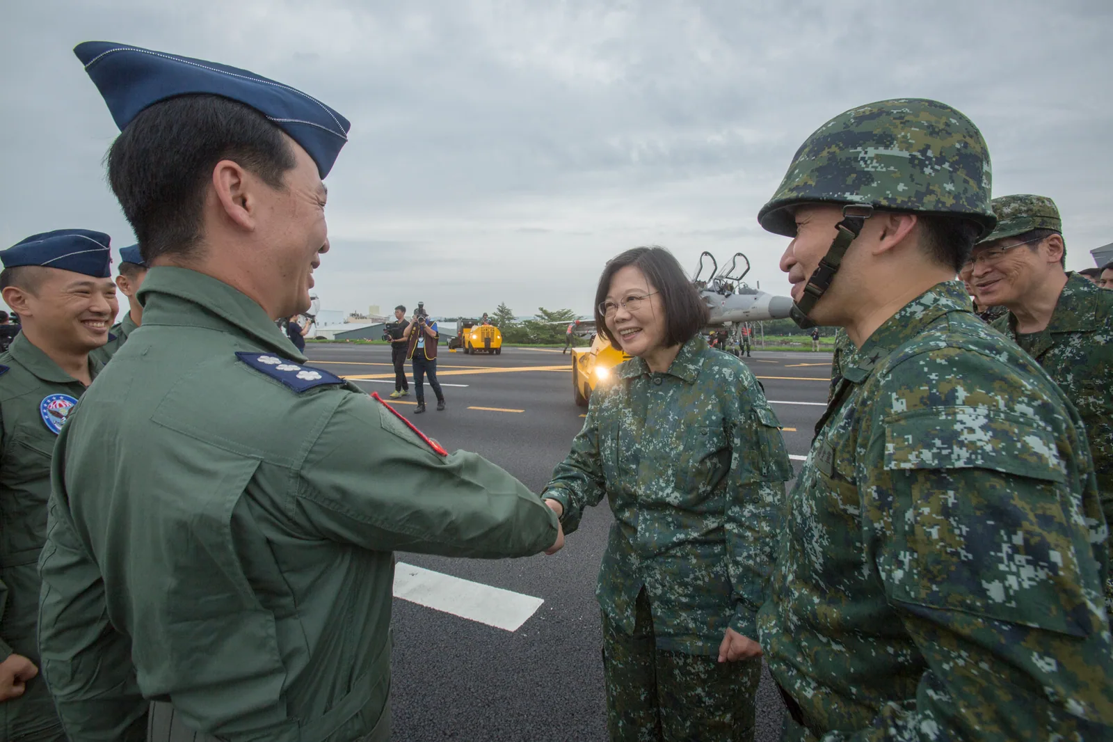 2019 年漢光 35 號演習，三型主力戰機在彰化（花壇）戰備道起降，總統親自視導