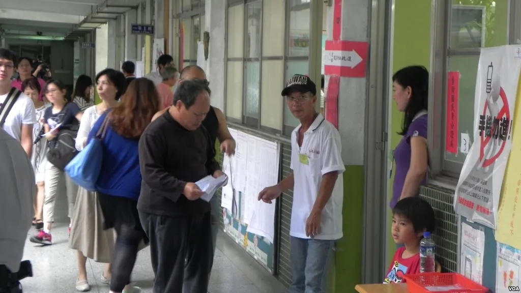 2014 年臺北市選民排隊等候投票