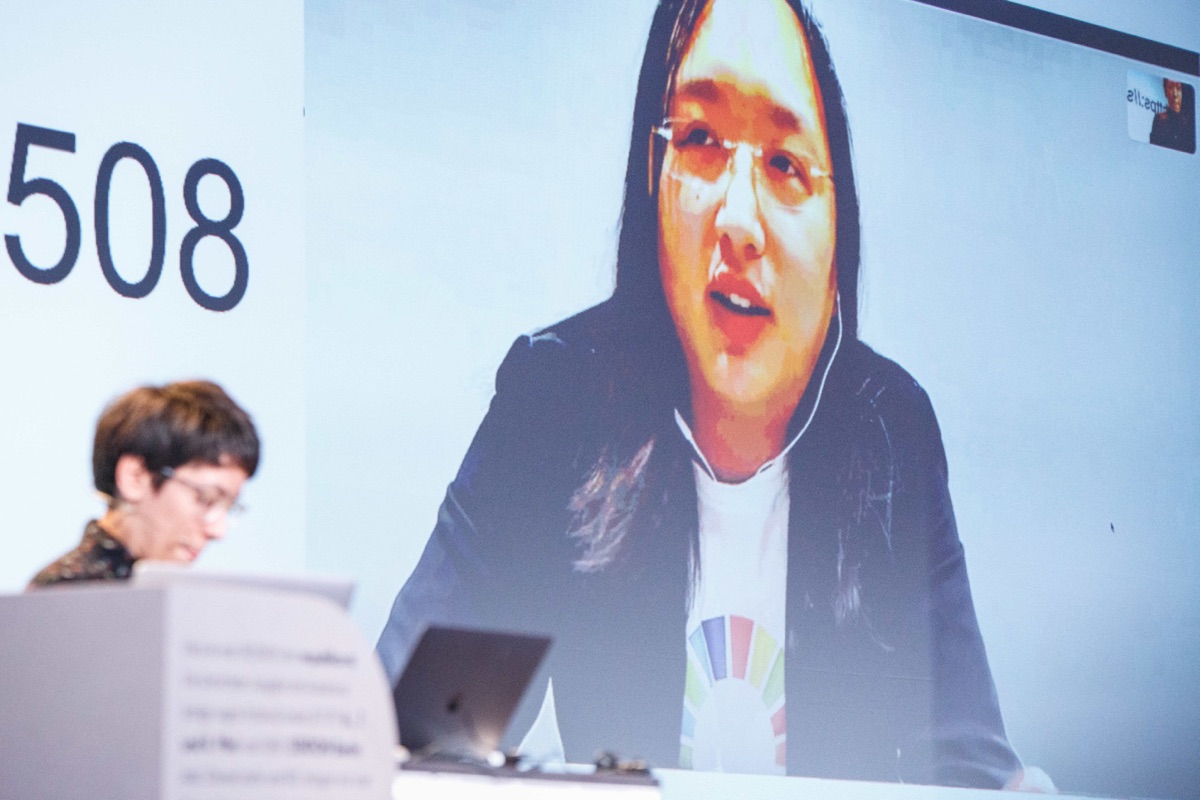 2019년 5월 베를린 re:publica 디지털 사회 연례회의에서 연설하는 탕펑