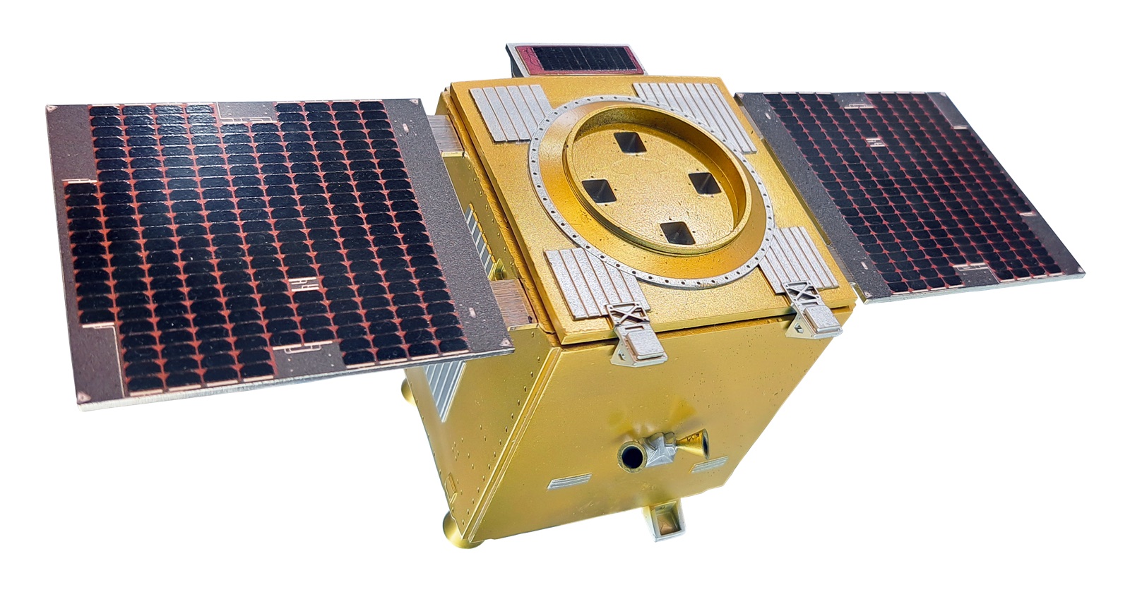 FORMOSAT-8 optical remote sensing satellite: 84 percent domestically made, a step beyond FORMOSAT-5. Its revisit frequency rises from once every two days to three times a day, and from space it can distinguish whether a vehicle is a truck or a passenger car.