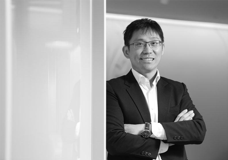 2020년 《원견잡지》 인터뷰에 실린 천성웨이 초상, 사망 전 마지막 공개 이미지 가운데 하나
